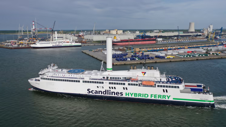 Scandlines Hybrid Ferry Rostocker Hafen Besichtigung